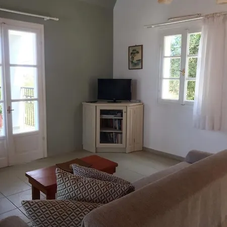 Regina فيسكاردو